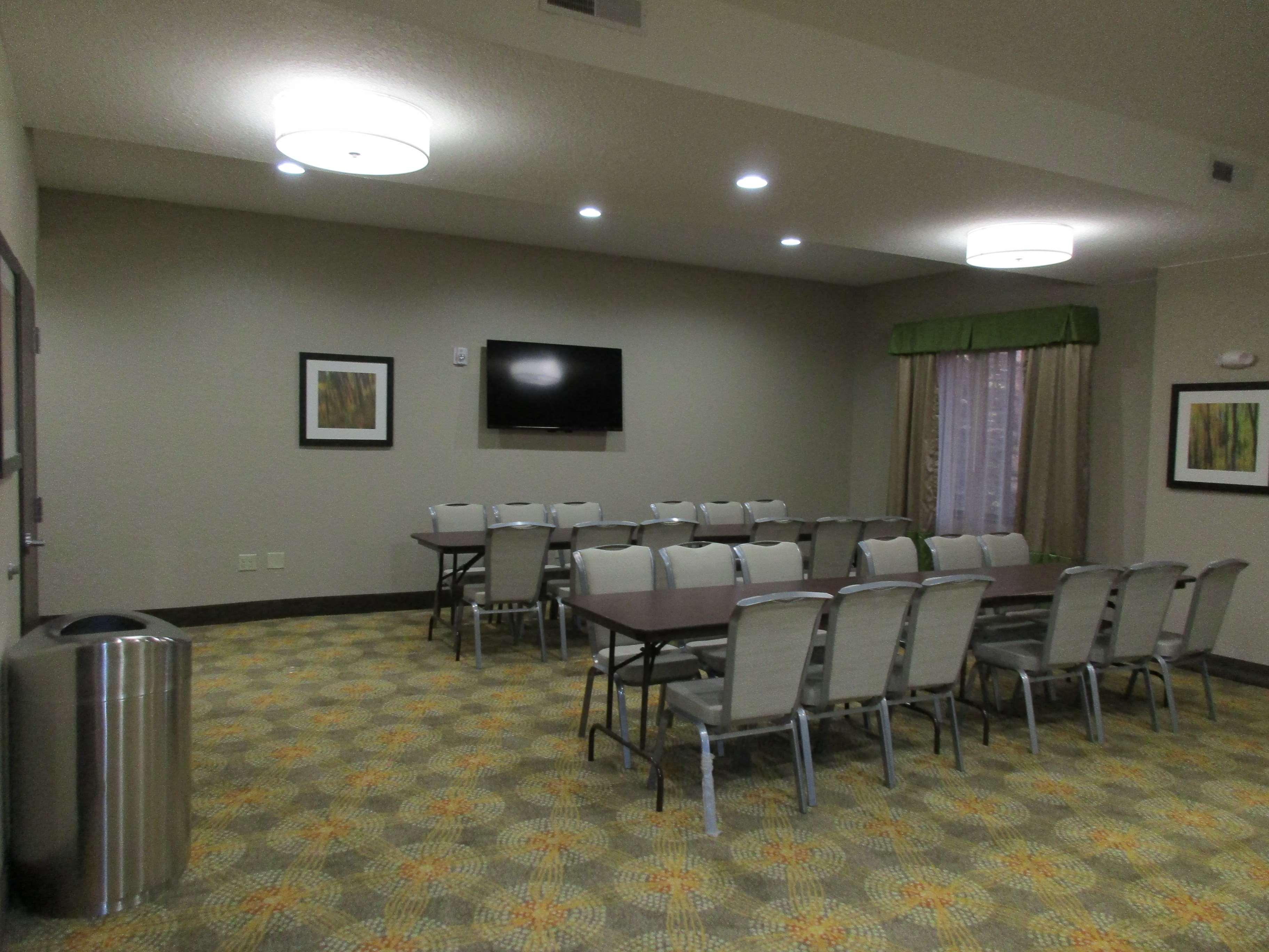 Best Western Plus Fairview Inn & Suites Exterior photo
